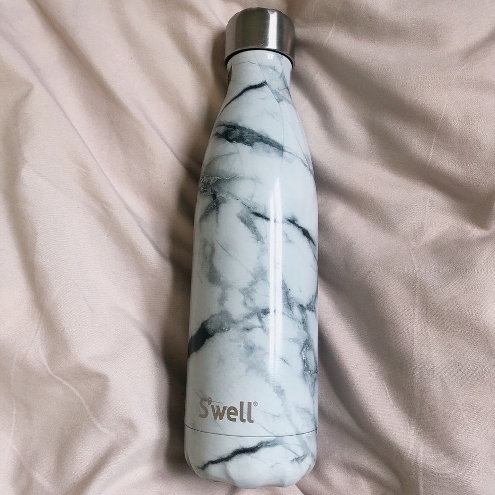 Swell White Marble Bottle